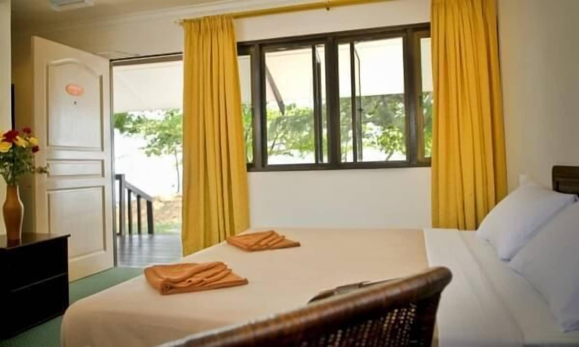 Pangkor Sandy Beach Resort Кампонг-Пасир-Богак Экстерьер фото