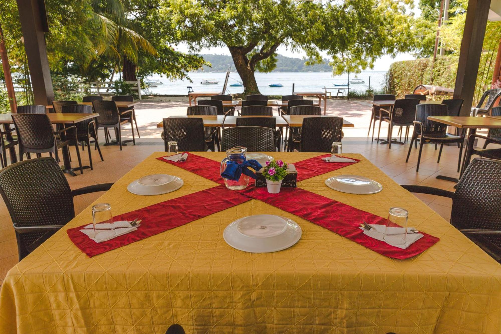 Pangkor Sandy Beach Resort Кампонг-Пасир-Богак Экстерьер фото