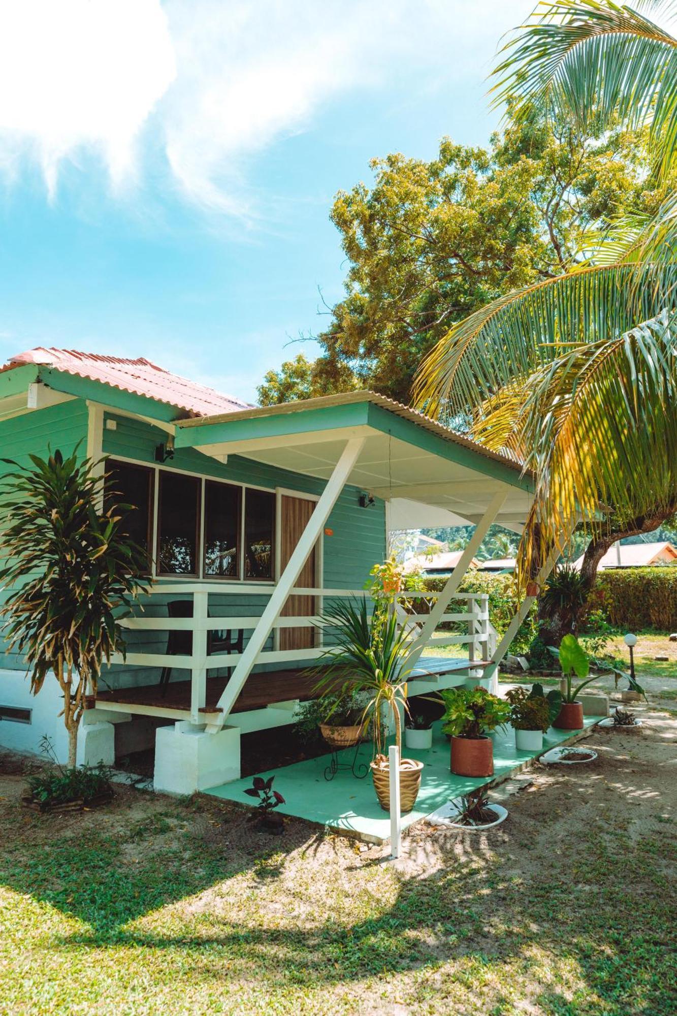 Pangkor Sandy Beach Resort Кампонг-Пасир-Богак Экстерьер фото